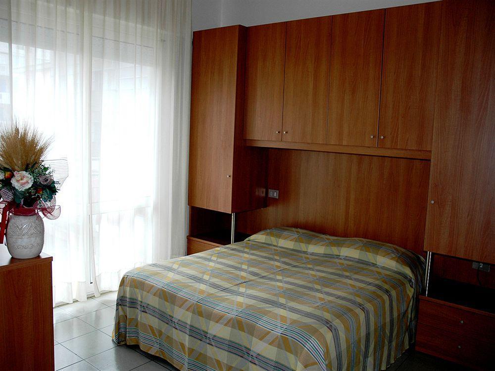Pensione Villa Joli Lido di Jesolo Exterior photo